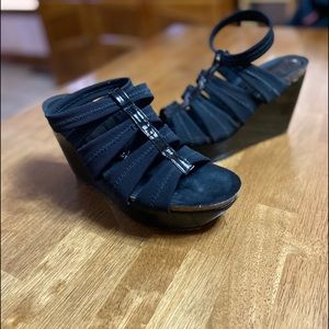 Donald J Pliner black soft fabric straps wedge 7.5